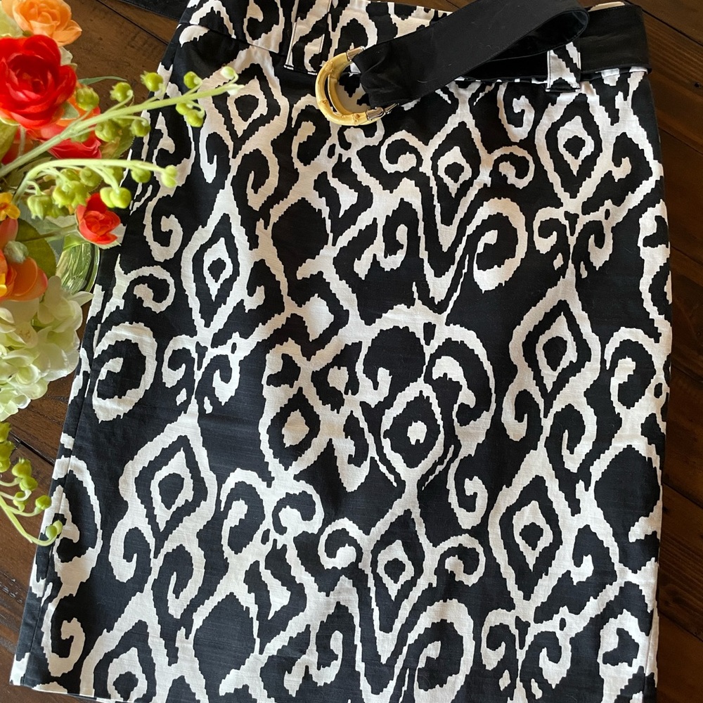 White House Black Market Pencil Skirt Size 00